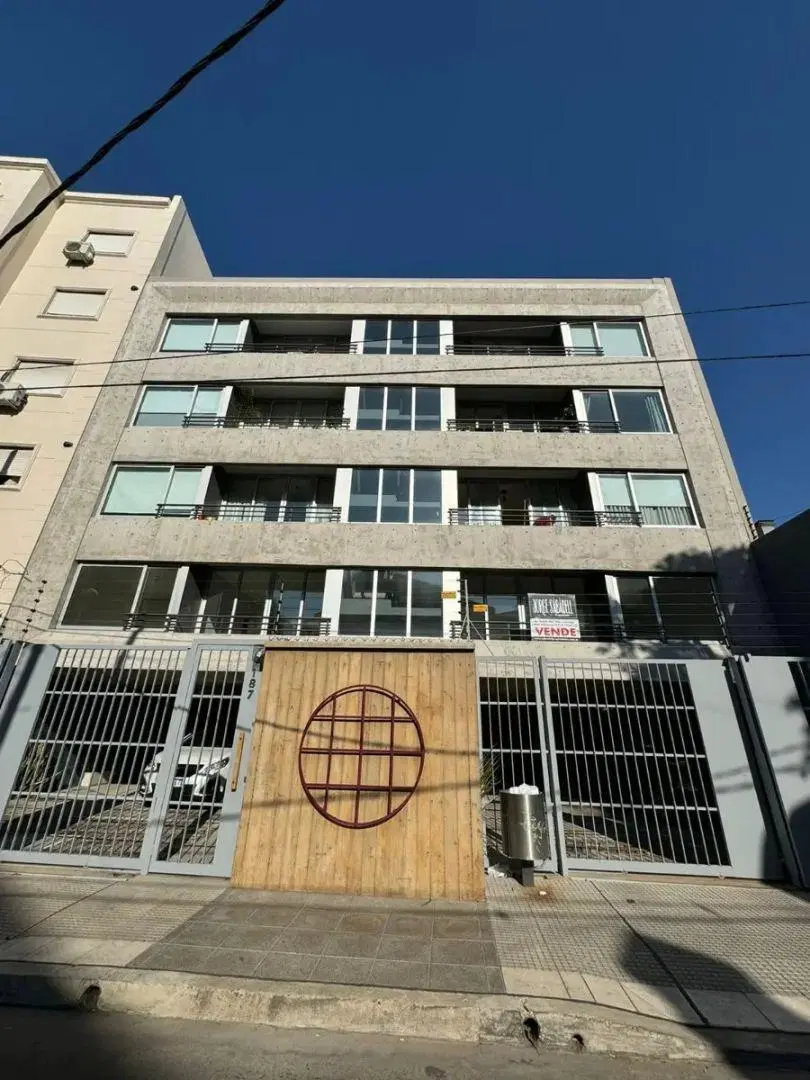 Departamento En Venta En Haedo 5