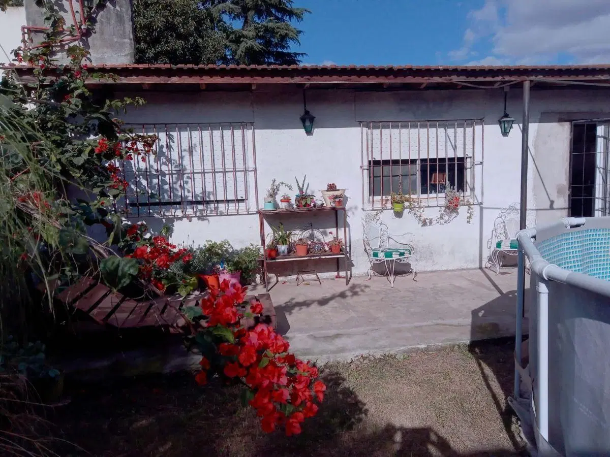 Casa En Venta En Villa Luzuriaga 8