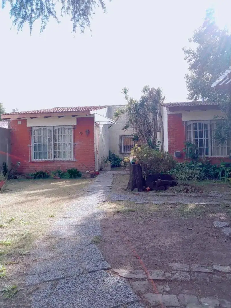 Casa En Venta En Villa Luzuriaga 1