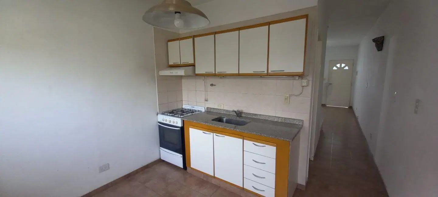 Casa 3 ambientes. | Triunvirato al 3000 1