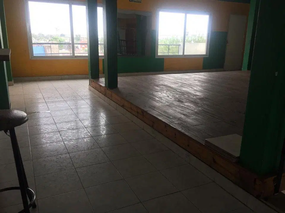 Local . | AV DON BOSCO al 2800 5