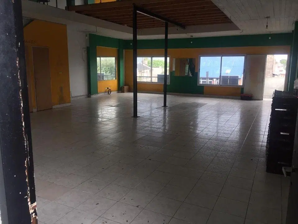 Local . | AV DON BOSCO al 2800 2