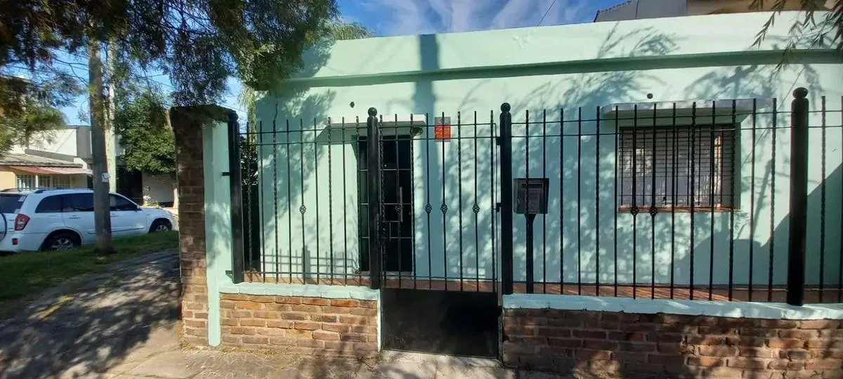 Casa En Alquiler En Villa Luzuriaga 3