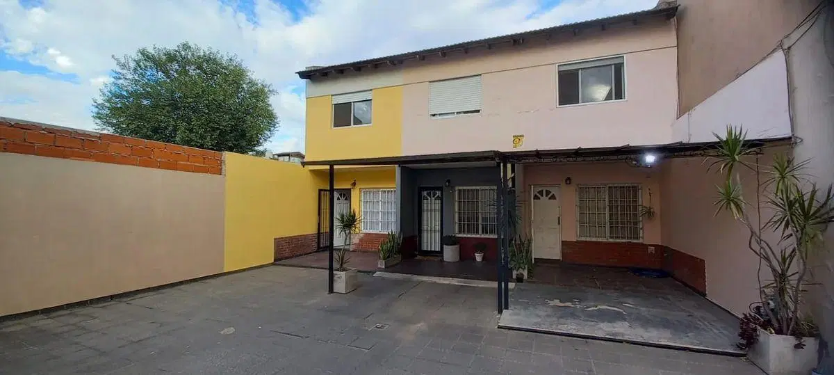 Duplex 3 Ambientes Con Cochera Y Patio, Sin Expensas. Excelente Estado 4