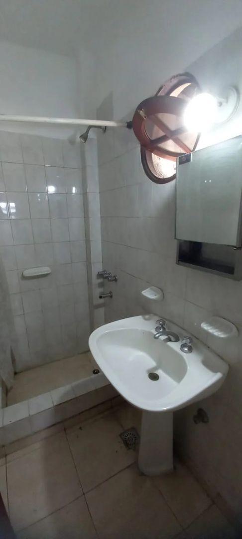 Foto de Departamento 2 Ambientes En 1º Piso Al Frente Con Patio. Sin Expensas, imagen 3