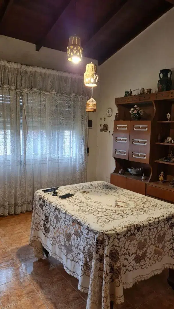 Casa En Venta En Villa Luzuriaga Con Jardín Y Cochera 5