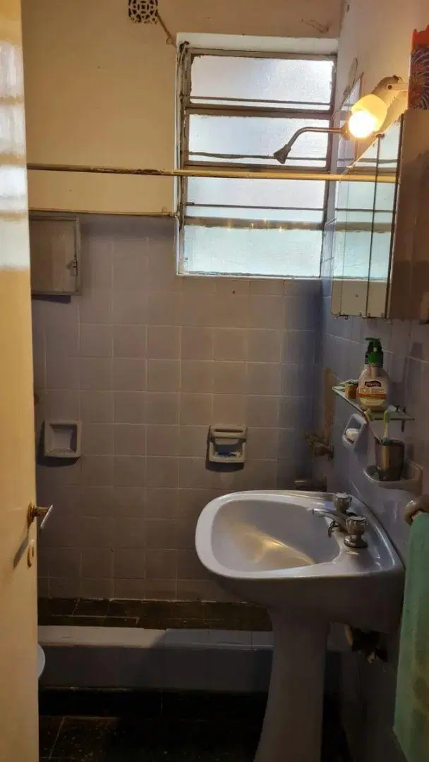 Casa En Venta En Villa Luzuriaga Con Jardín Y Cochera 3