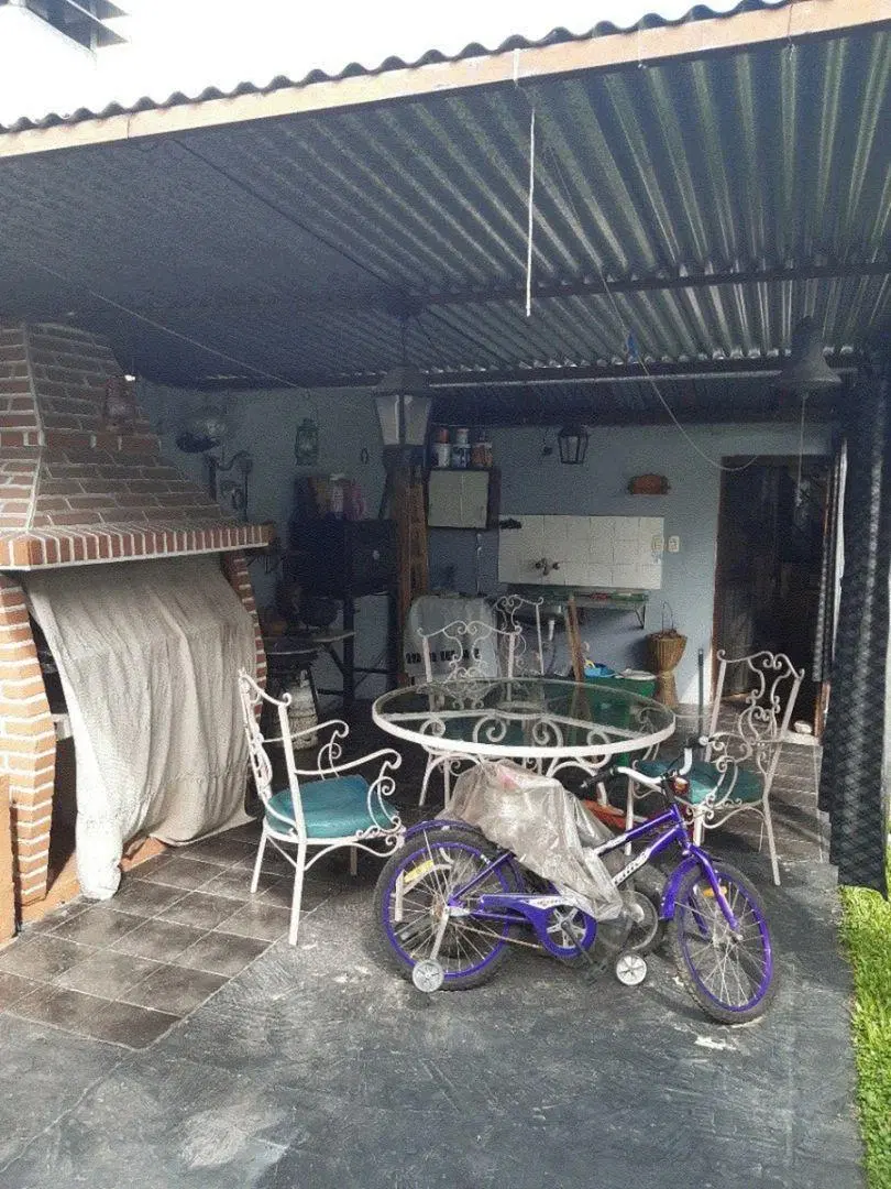 Casa En Venta En Haedo 8