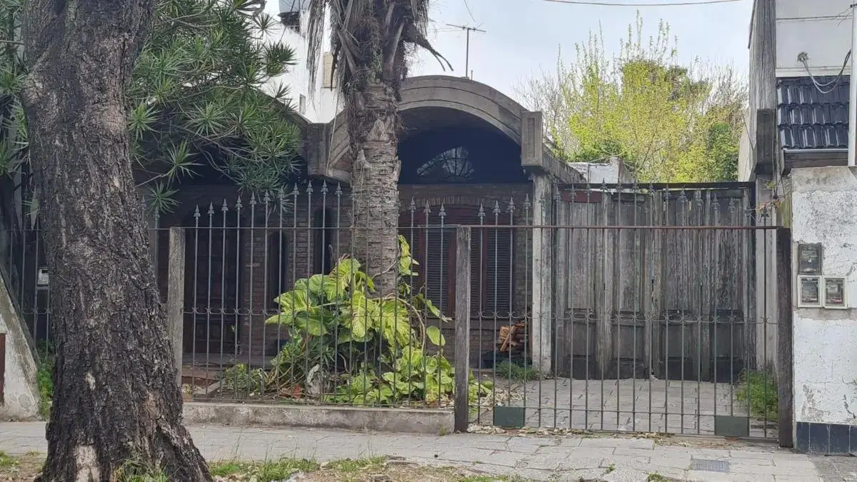 Casa En Venta En Villa Luzuriaga Con Jardín Y Quincho 1