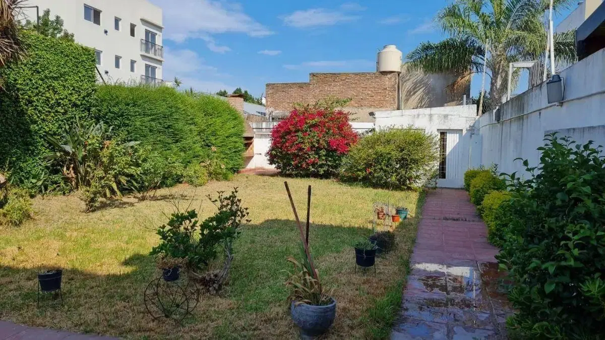 Casa En Venta En Villa Luzuriaga 4