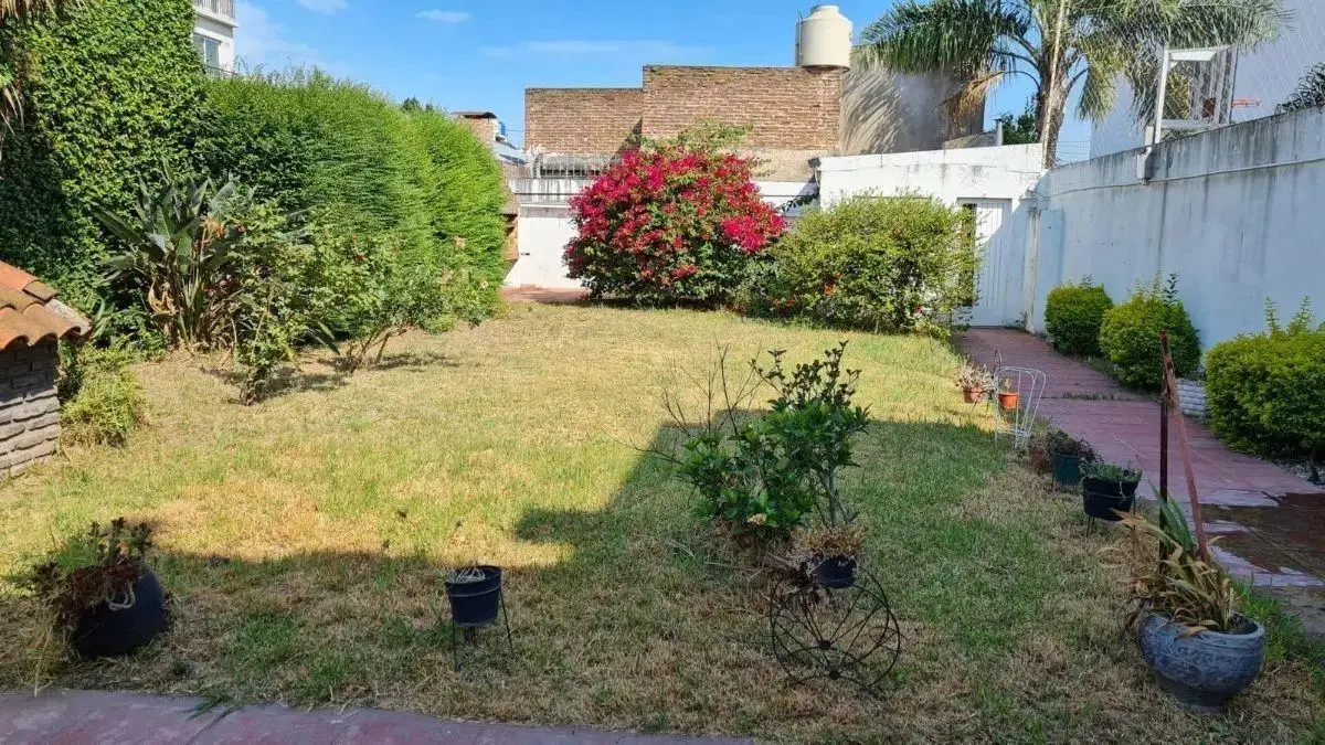 Casa En Venta En Villa Luzuriaga 5