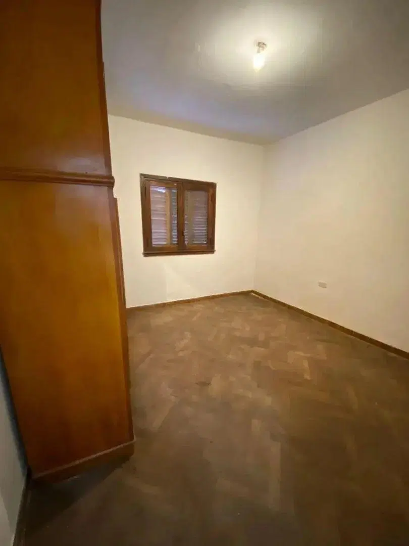 Casa 2 Ambientes Con Amplio Fondo En Villa Luzuriaga. Ideal Constructor 4