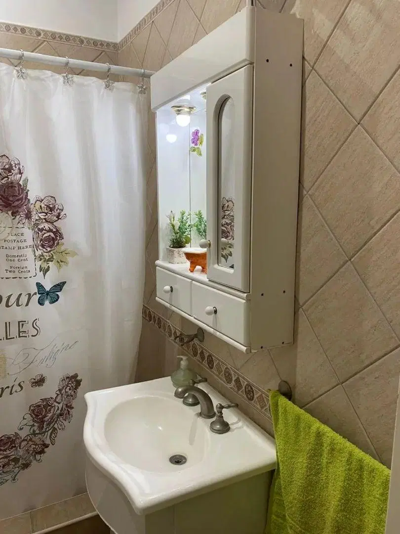 Casa En Venta En Villa Luzuriaga Con Piscina Y Jardín 3