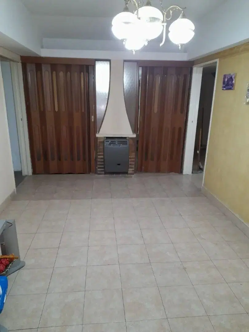 Excelente Chalet En Dos Plantas De 4 Ambientes, Garage Para Varios Autos, Fondo Libre Con Pileta Cli 4