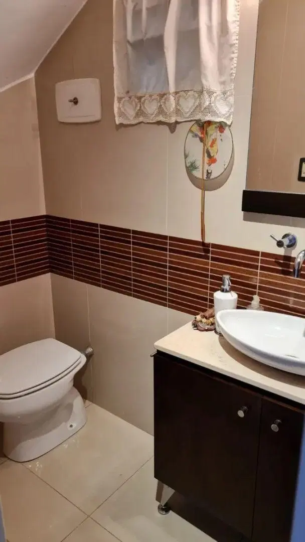 Casa En Venta En Villa Luzuriaga 8