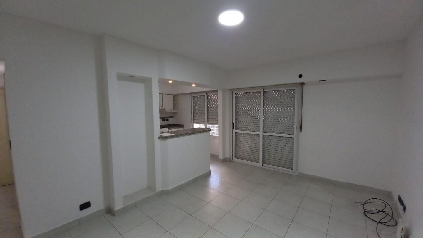 Foto de EXCELENTE DEPARTAMENTO 2 AMBIENTES CON BALCÓN Y EN SUITE. INMEJORABLE, imagen 4