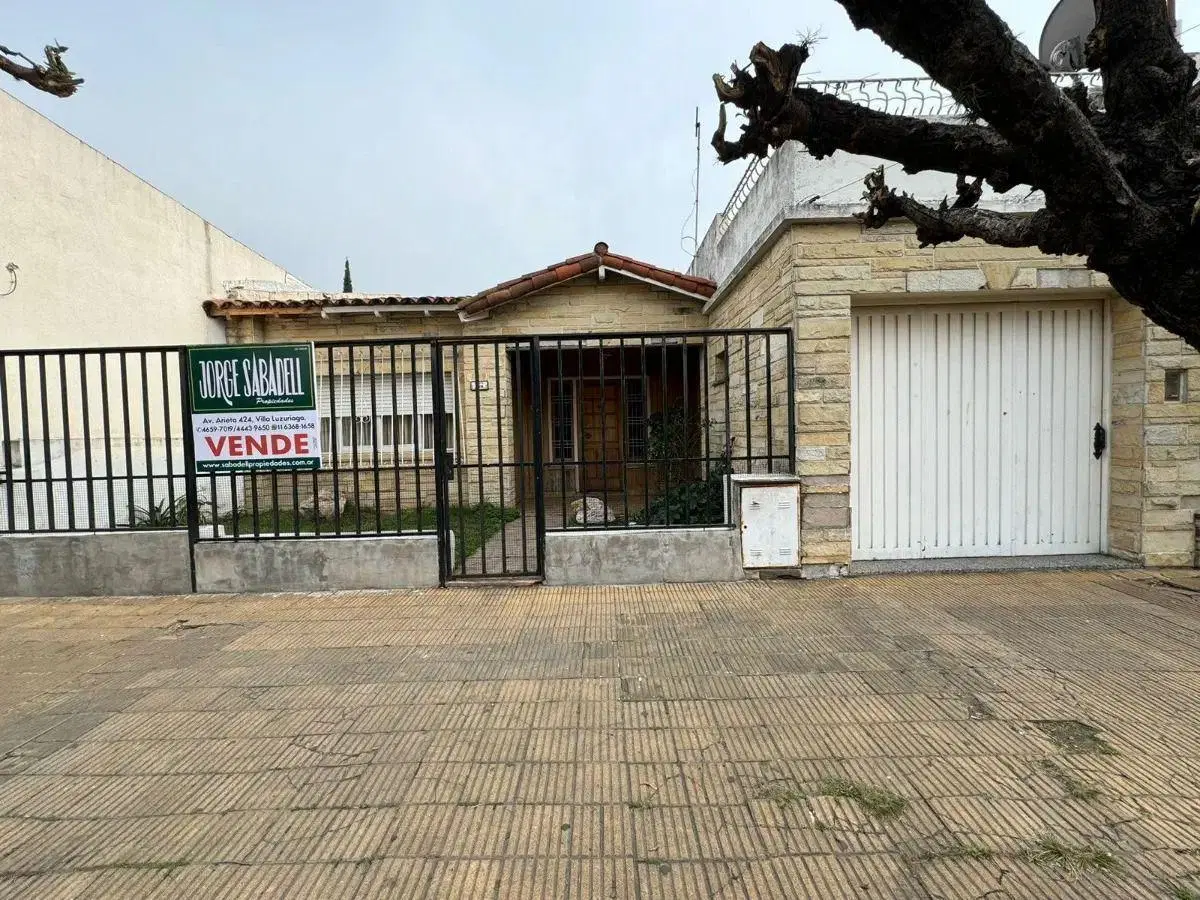 Casa En Venta En Villa Luzuriaga 1