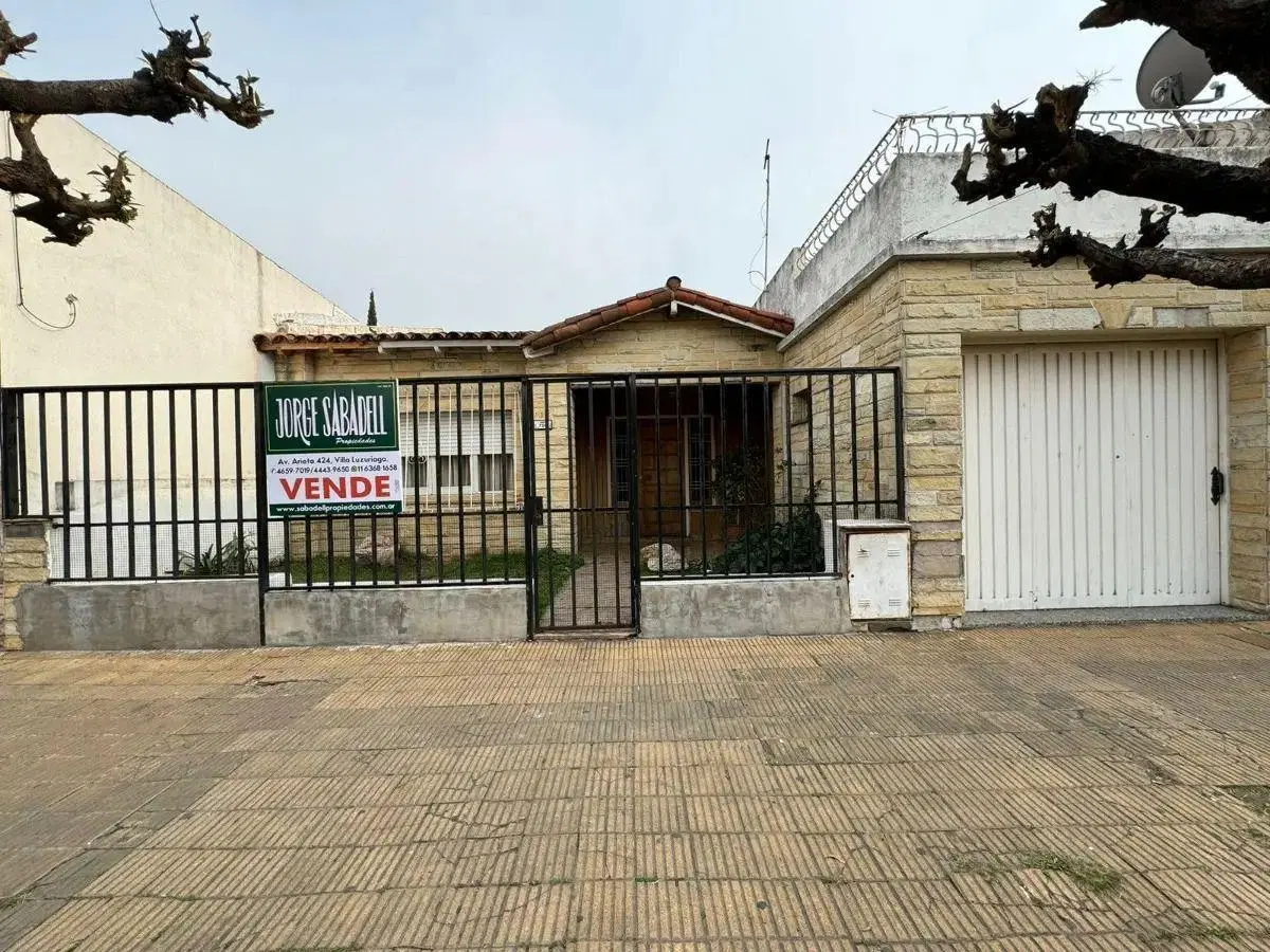Casa En Venta En Villa Luzuriaga 3