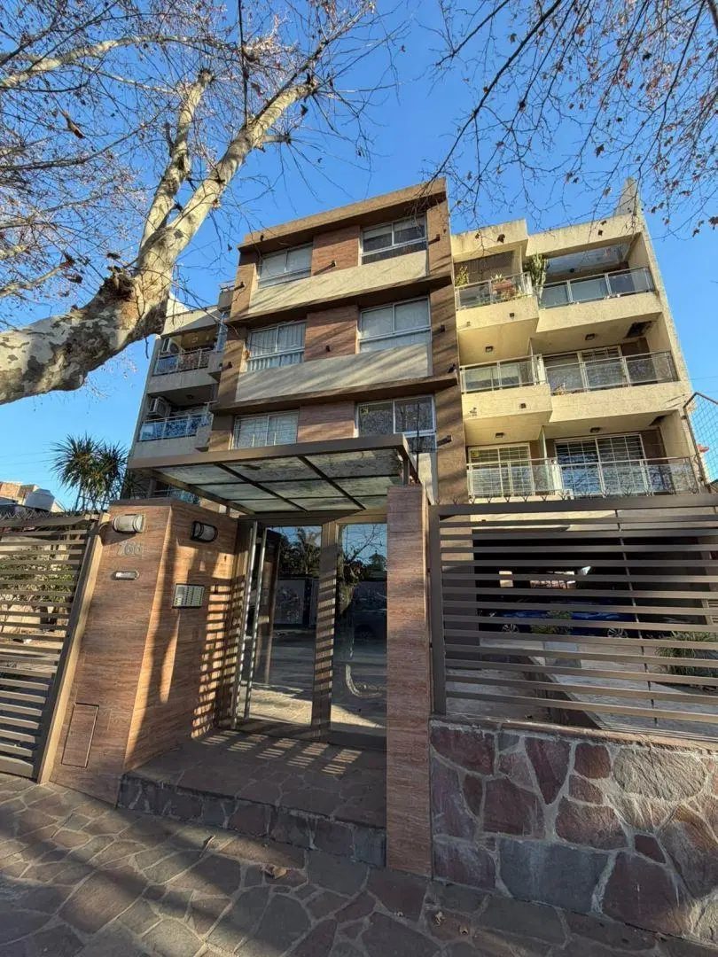 Departamento 2 ambientes. | Ricardo Gutierrez al 700 3