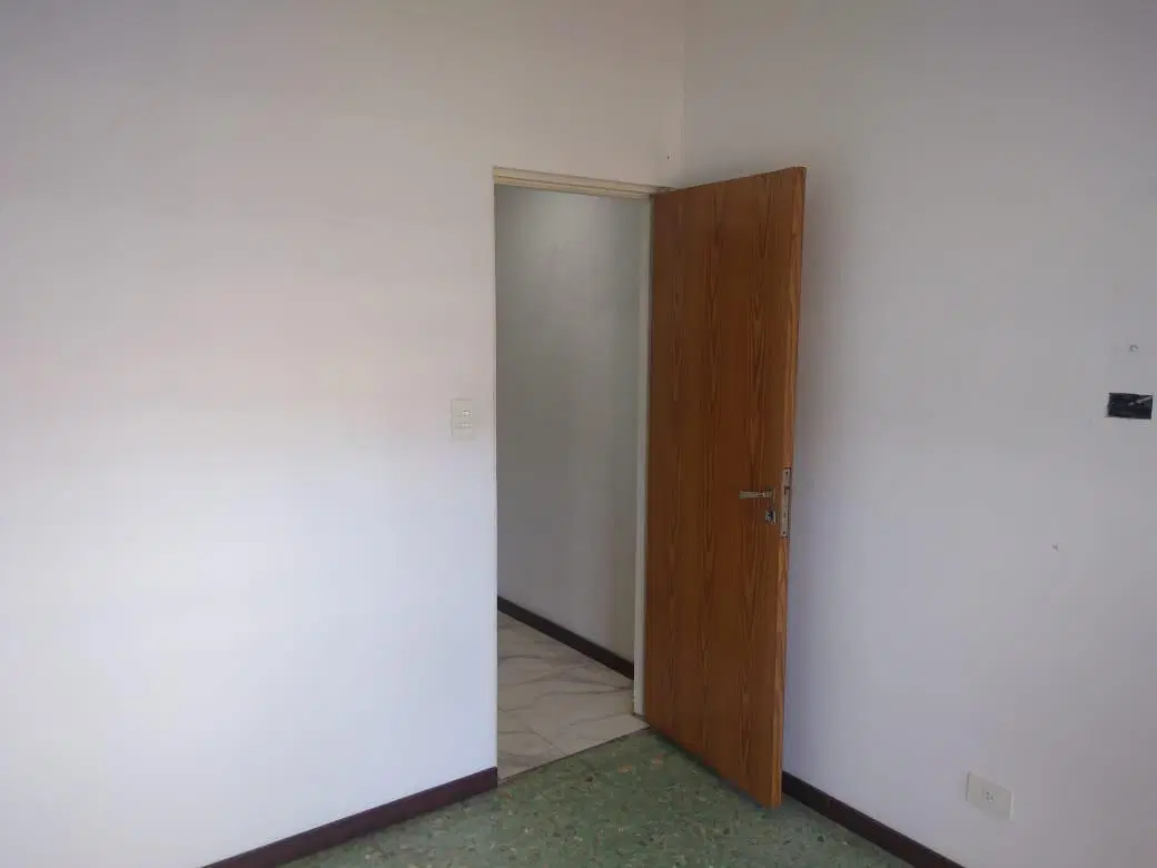 Excelente departamento en Virrey del Pino s/ colectora 4