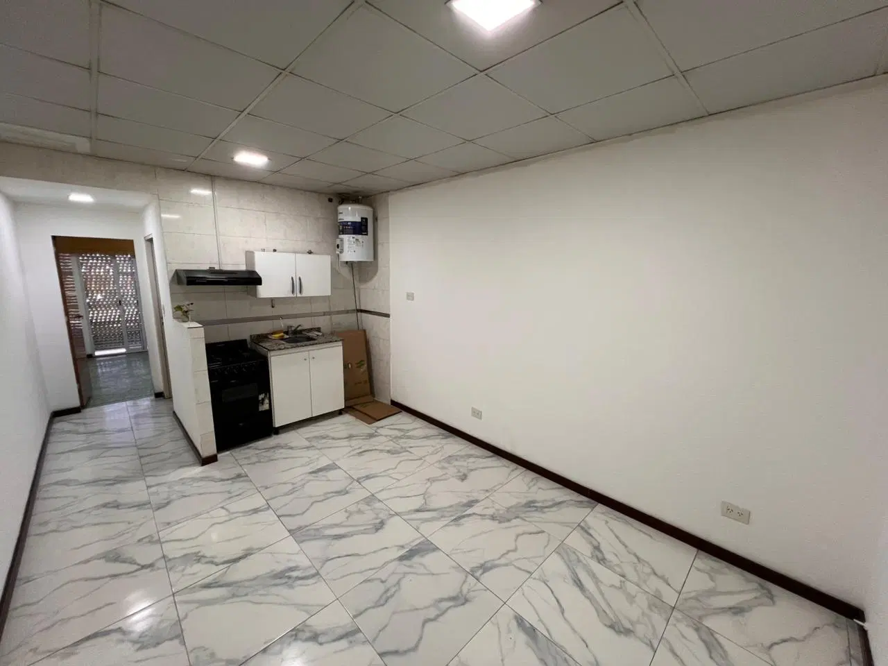 Excelente departamento en Virrey del Pino s/ colectora 3