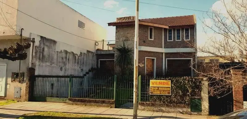 Venta de Casa de 4 Ambientes en San Miguel 5