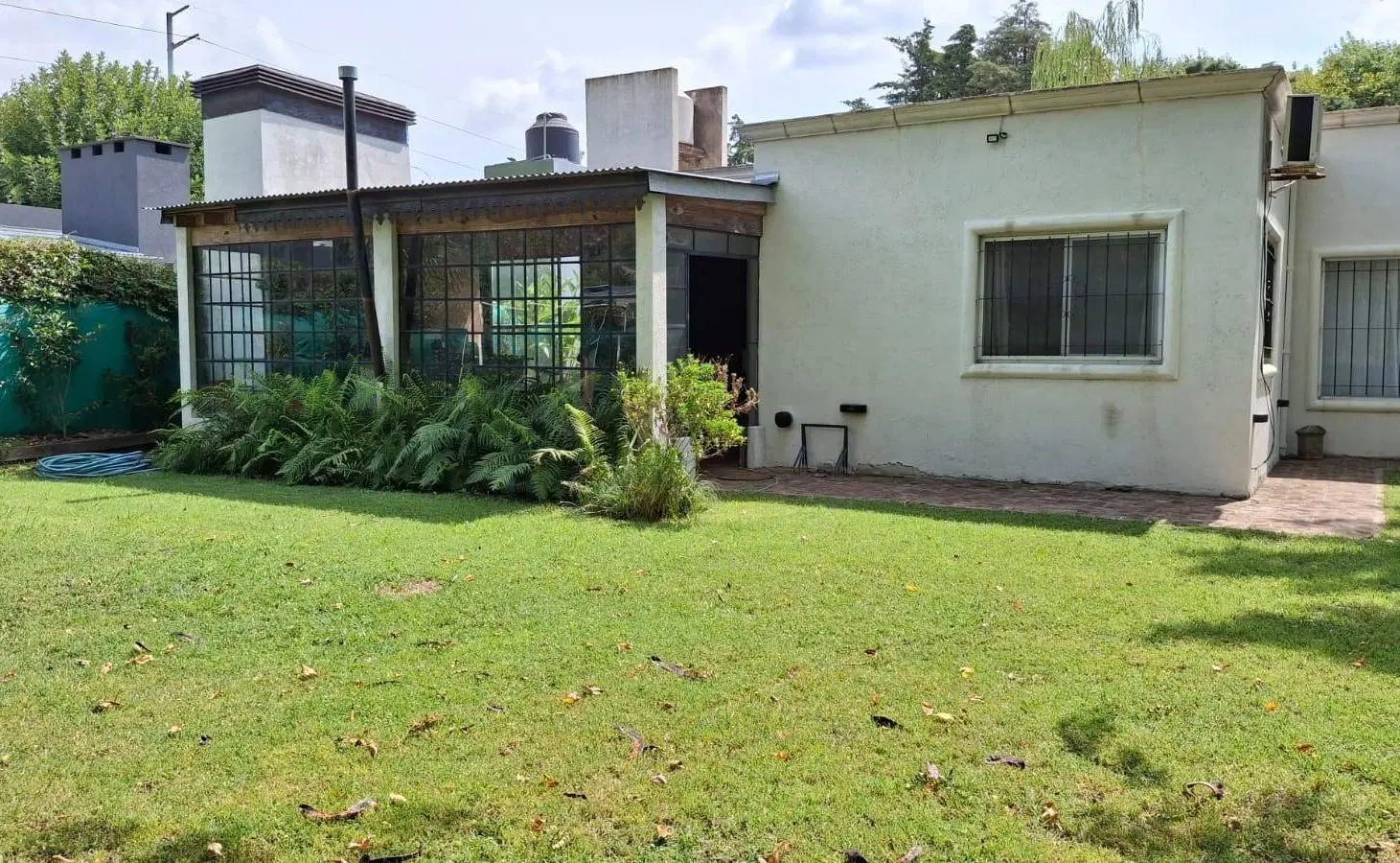 Casa en Bella Vista con quincho vidriado, pileta y posibilidad de ampliación 4