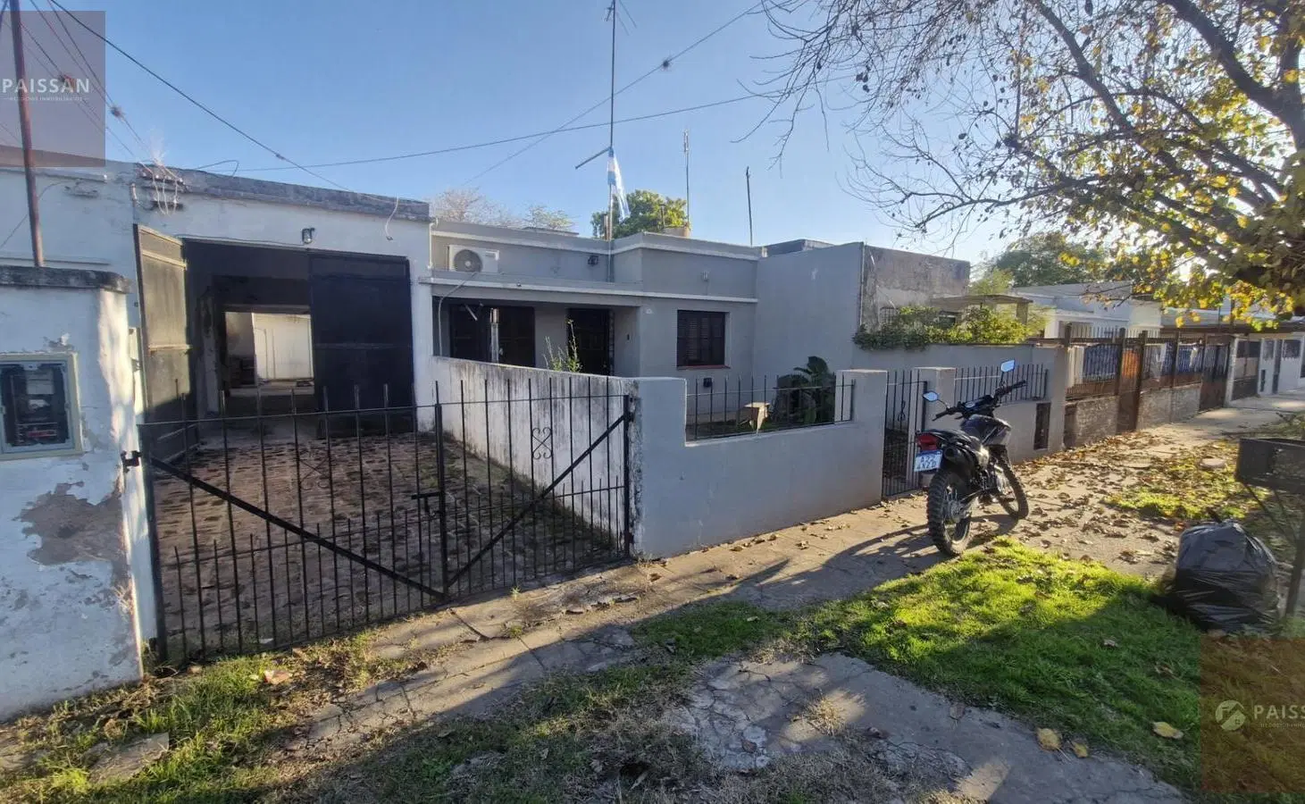 Galpón en venta con Casa de 3 ambientes independiente 2