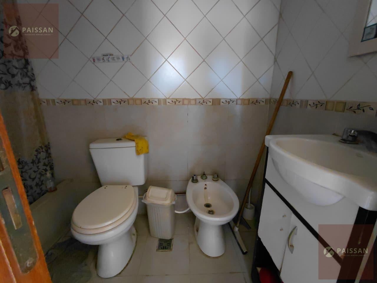 Foto de Oportunidad en Muñiz: dos casas en lote con jardín y pileta, imagen 4