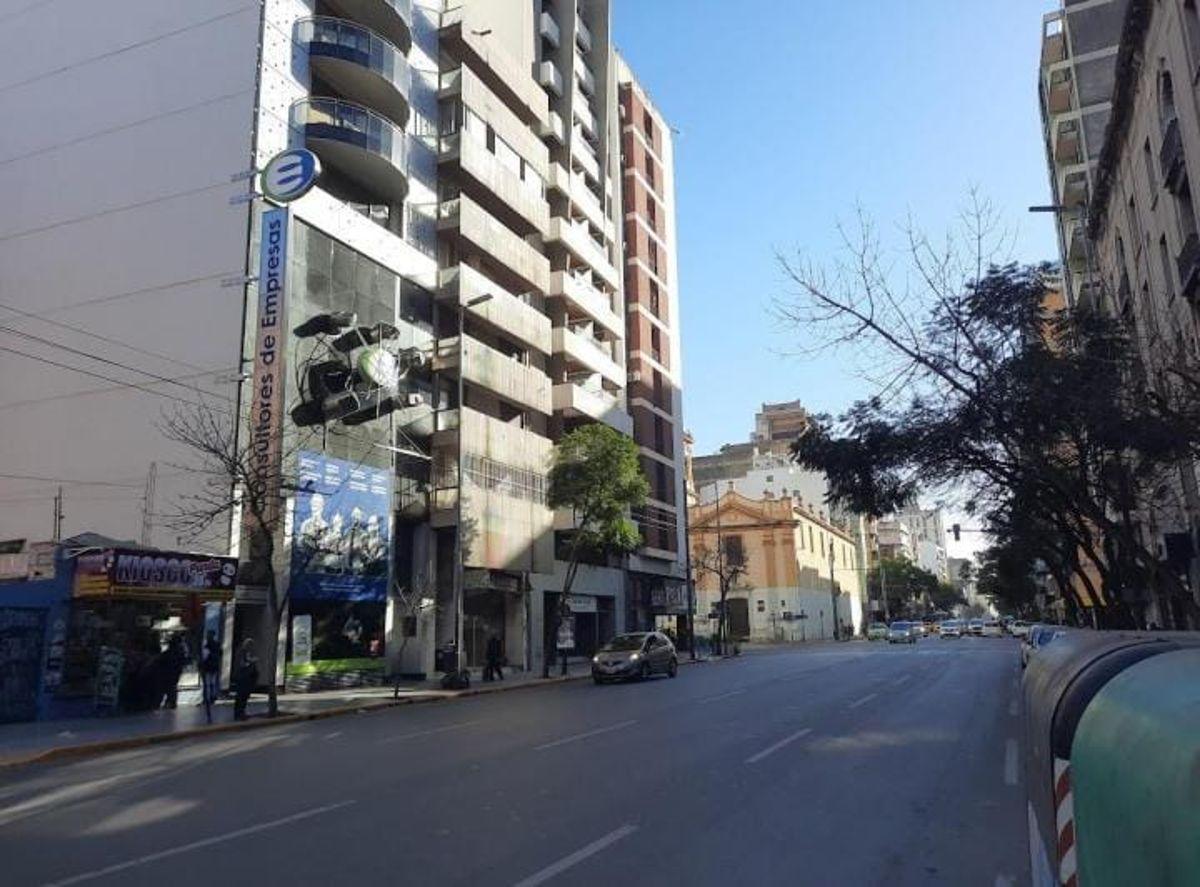 Foto de Adm Inmobiliaria VENDE cochera - B° Centro, imagen 2