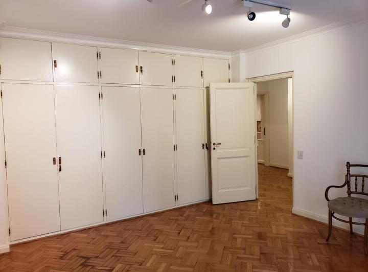 ALQUILER DEPARTAMENTO RECOLETA: 3 DORMITORIOS C/ MUEBLES  -2 COCHERAS -SEG. 24hs 5