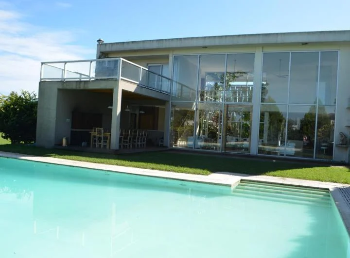 ALQUILER CASA HARAS ESCOBAR:  6 AMBIENTES- PISCINA CLIMATIZADA - B° ATARDECER 4