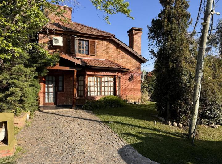 ALQUILER CASA BCO. PROVINCIA: 2 DORM PLAYROOM 2 COCH PILETA 1
