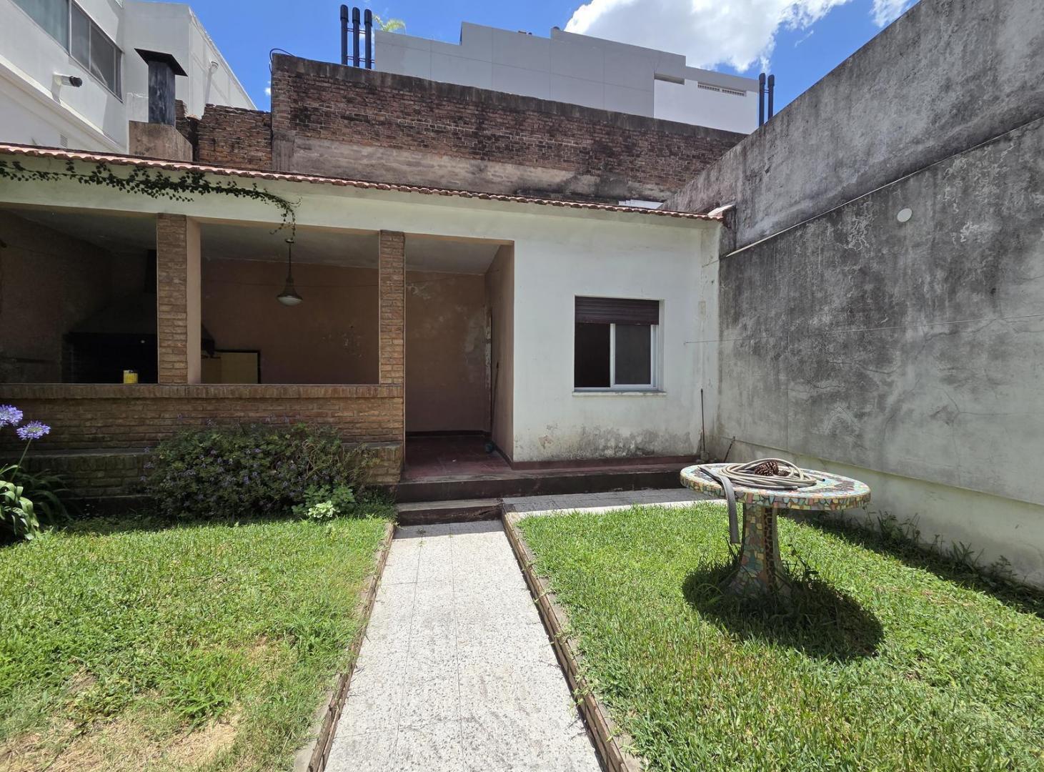 ALQUILER CASA BELGRANO: 6 AMBIENTES - GRAN COCINA - JARDÍN - GASTRONOMÍA -OFICINA -LOCAL