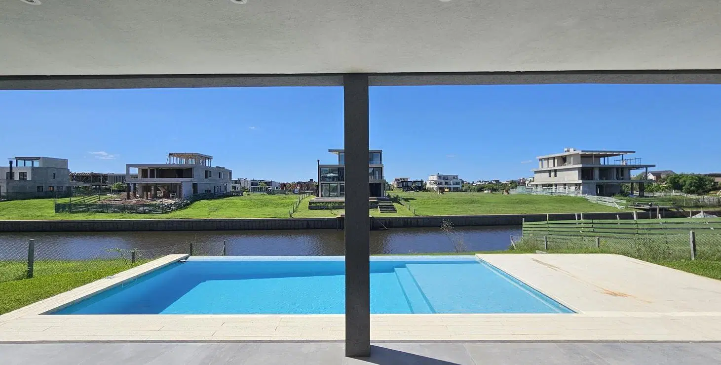 VENTA CASA EL YACHT NORDELTA: 5 DORMITORIOS - PLAYROOM - AMARRA PROPIA 3
