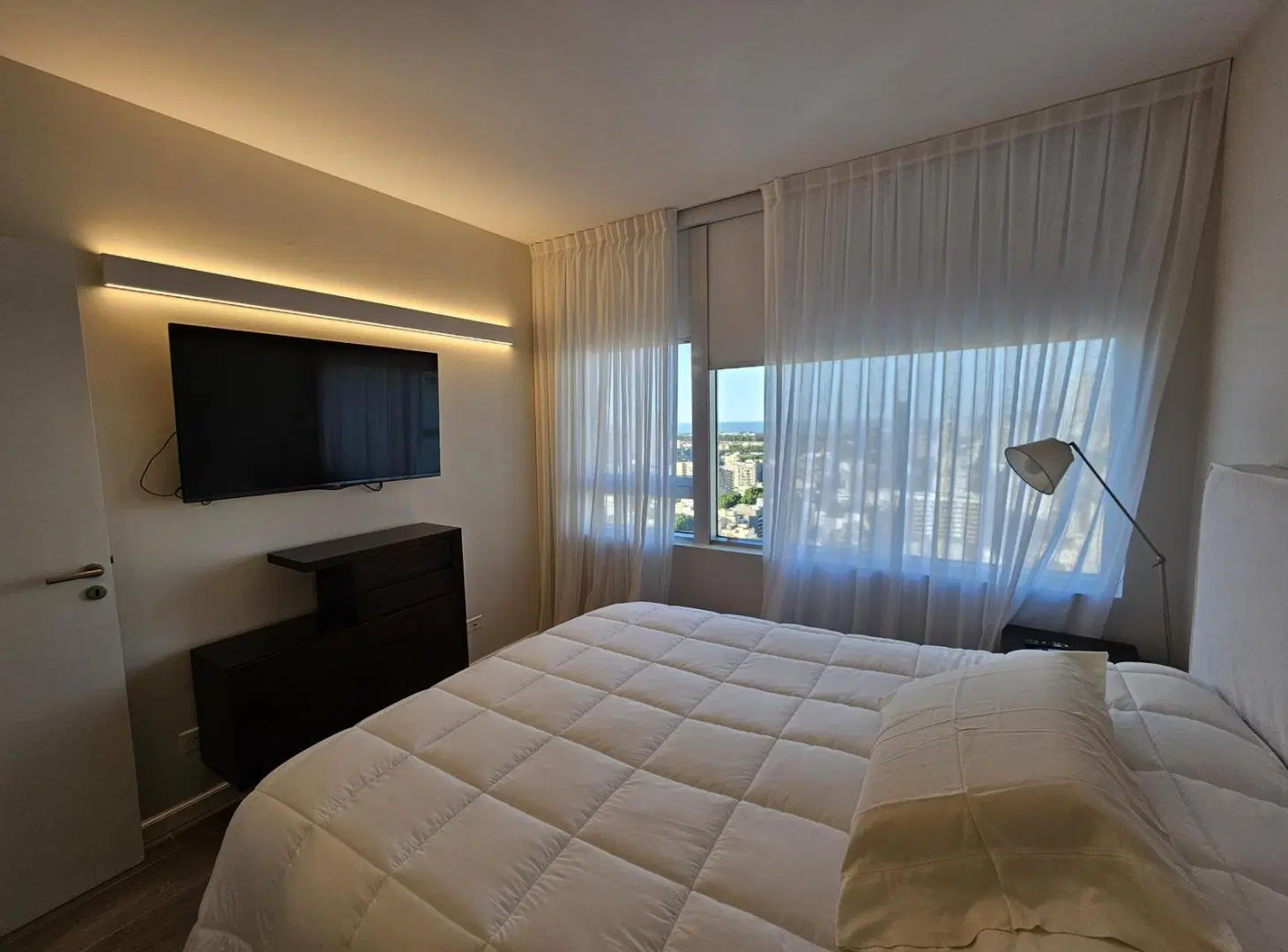 ALQUILER DEPARTAMENTO PALERMO: PISO ALTO 2 DORMITORIOS c/MUEBLES Y COCHERA- AMENITIES 2