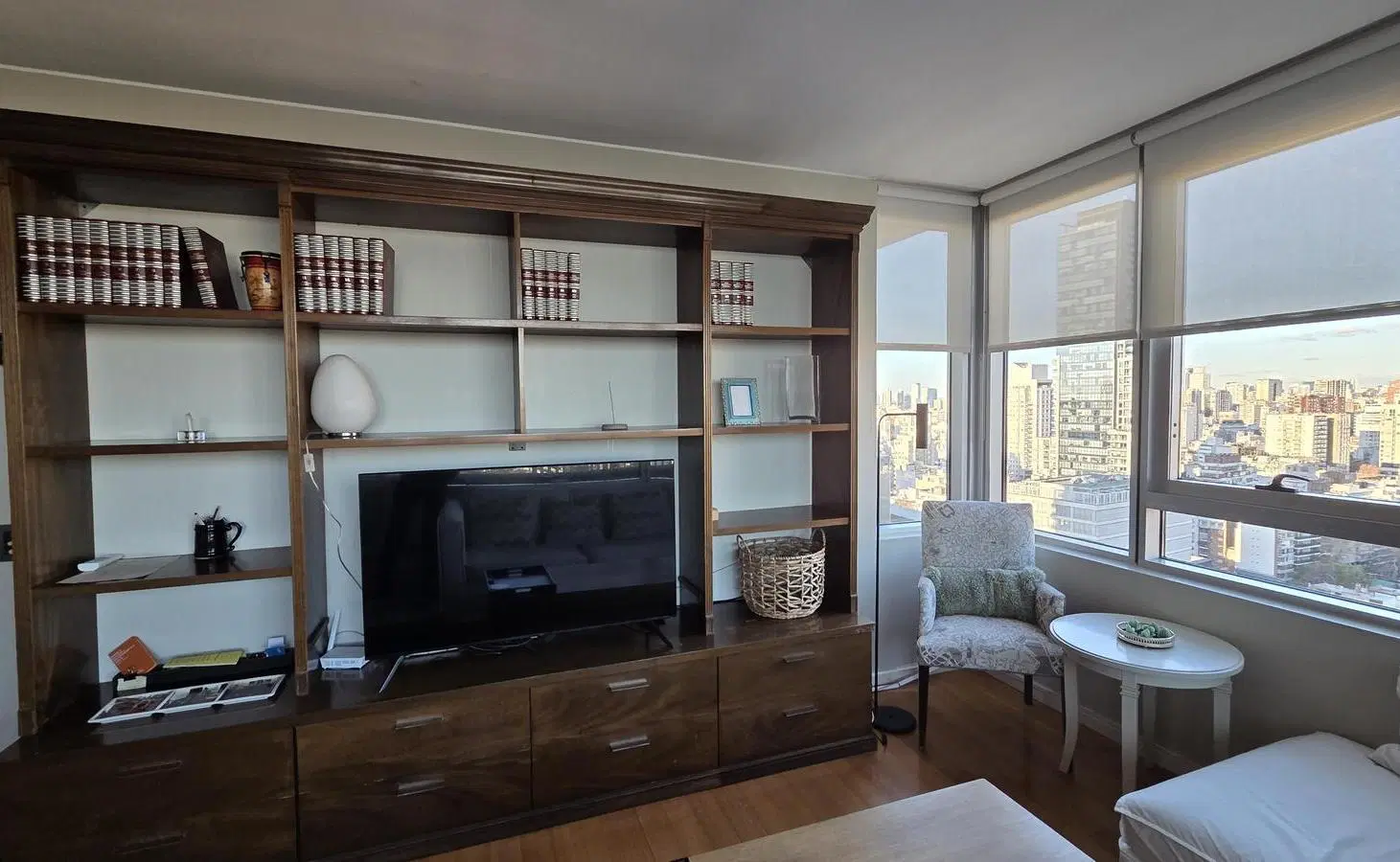 ALQUILER DEPARTAMENTO PALERMO: PISO ALTO 2 DORM C/MUEBLES Y COCHERA - SEG 24Hs -PAQUETE 3
