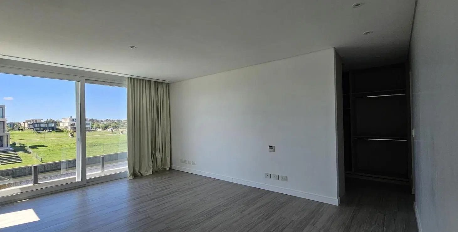 ALQUILER CASA EL YACHT: 5 DORMITORIOS - PLAYROOM - AMARRA PROPIA 4