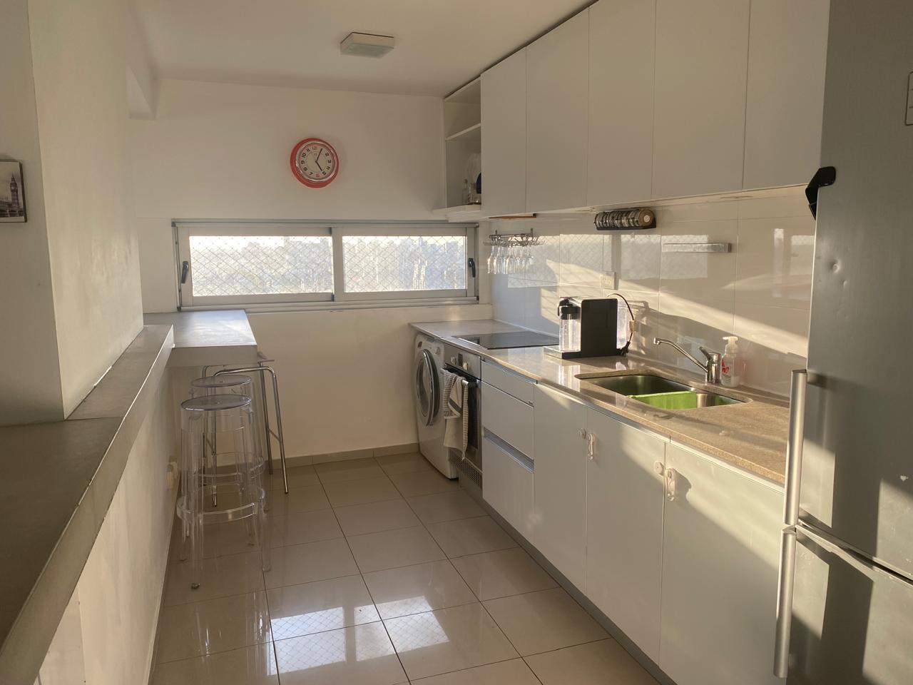 Foto de ALQUILER DEPARTAMENTO PALERMO: 2 DORMITORIOS c/MUEBLES Y COCHERA, imagen 4
