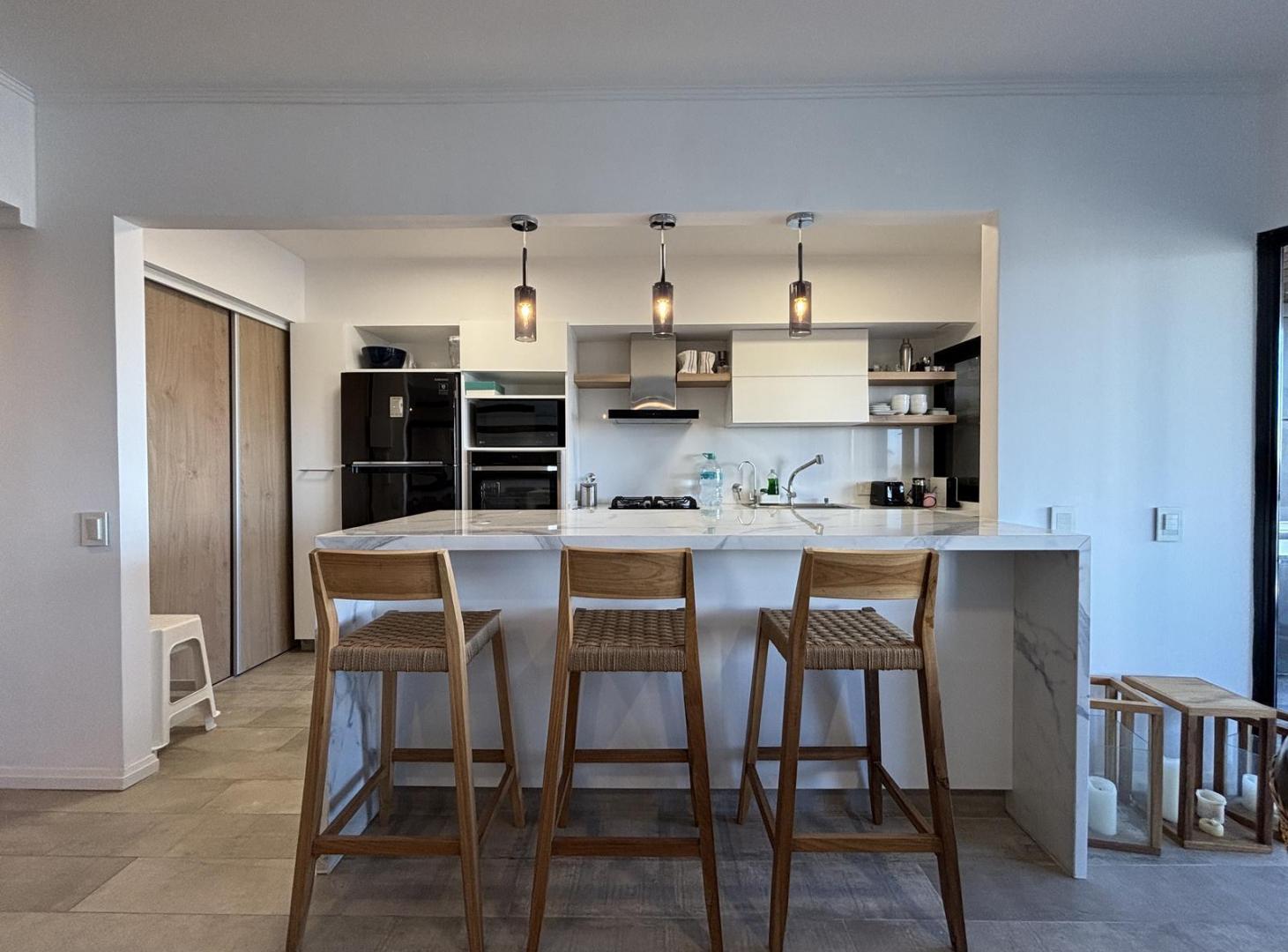 Foto de ALQUILER DEPARTAMENTO MARINAS GOLF: 4 AMBIENTES C/MUEBLES COCHERA, imagen 2