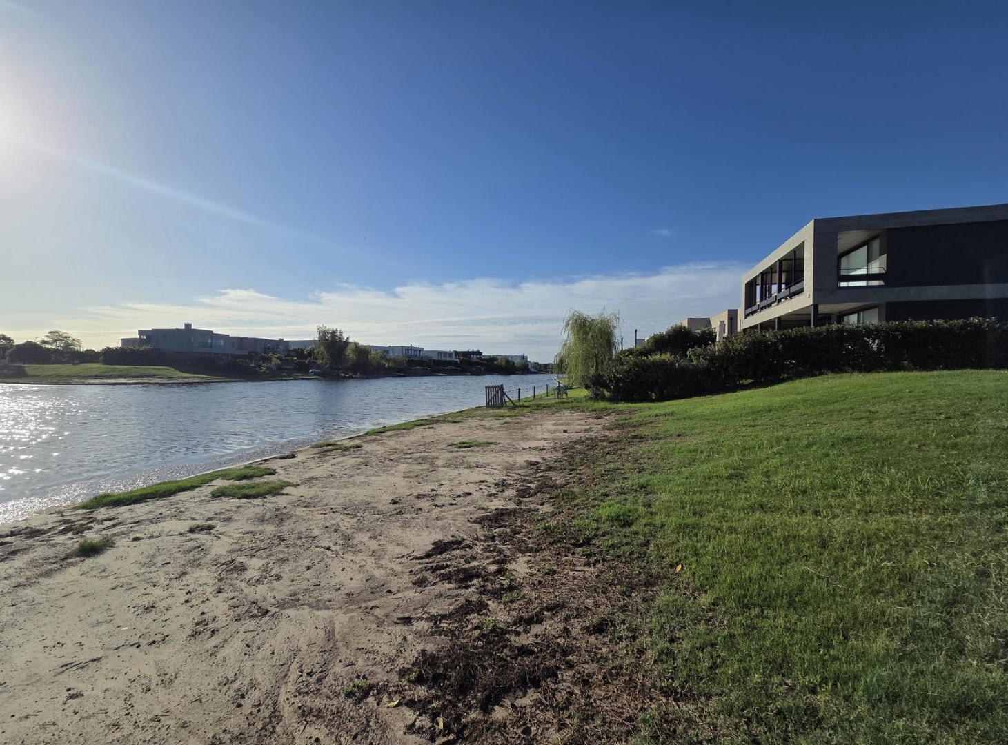 Foto de VENTA LOTE B° CEIBOS PUERTOS: LOTE AL AGUA 800M2 - LISTO P/CONSTRUIR, imagen 4