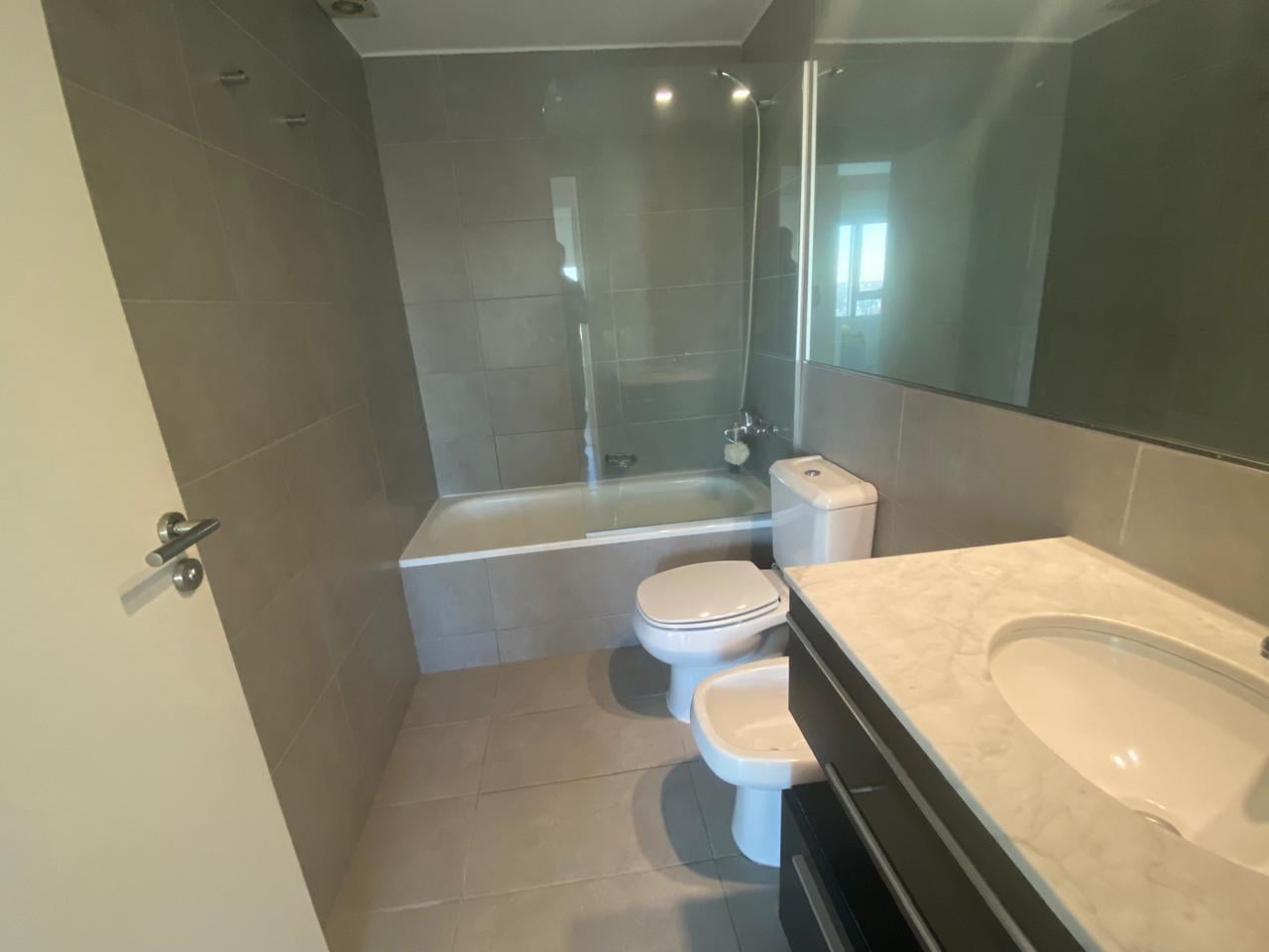 Foto de ALQUILER DEPARTAMENTO PALERMO: 2 DORMITORIOS c/MUEBLES Y COCHERA, imagen 4