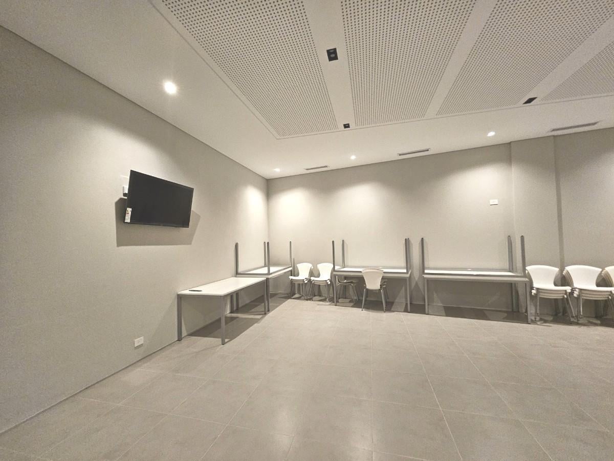 Foto de VENTA OFICINA RECOLETA: AMBIENTE ÚNICO DIVISIBLE: 3 ó 4, imagen 2