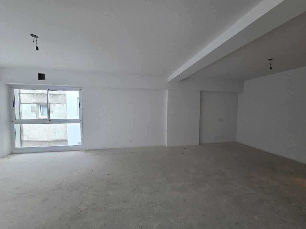 Foto de VENTA OFICINA RECOLETA: AMBIENTE ÚNICO DIVISIBLE: 3 ó 4, imagen 3