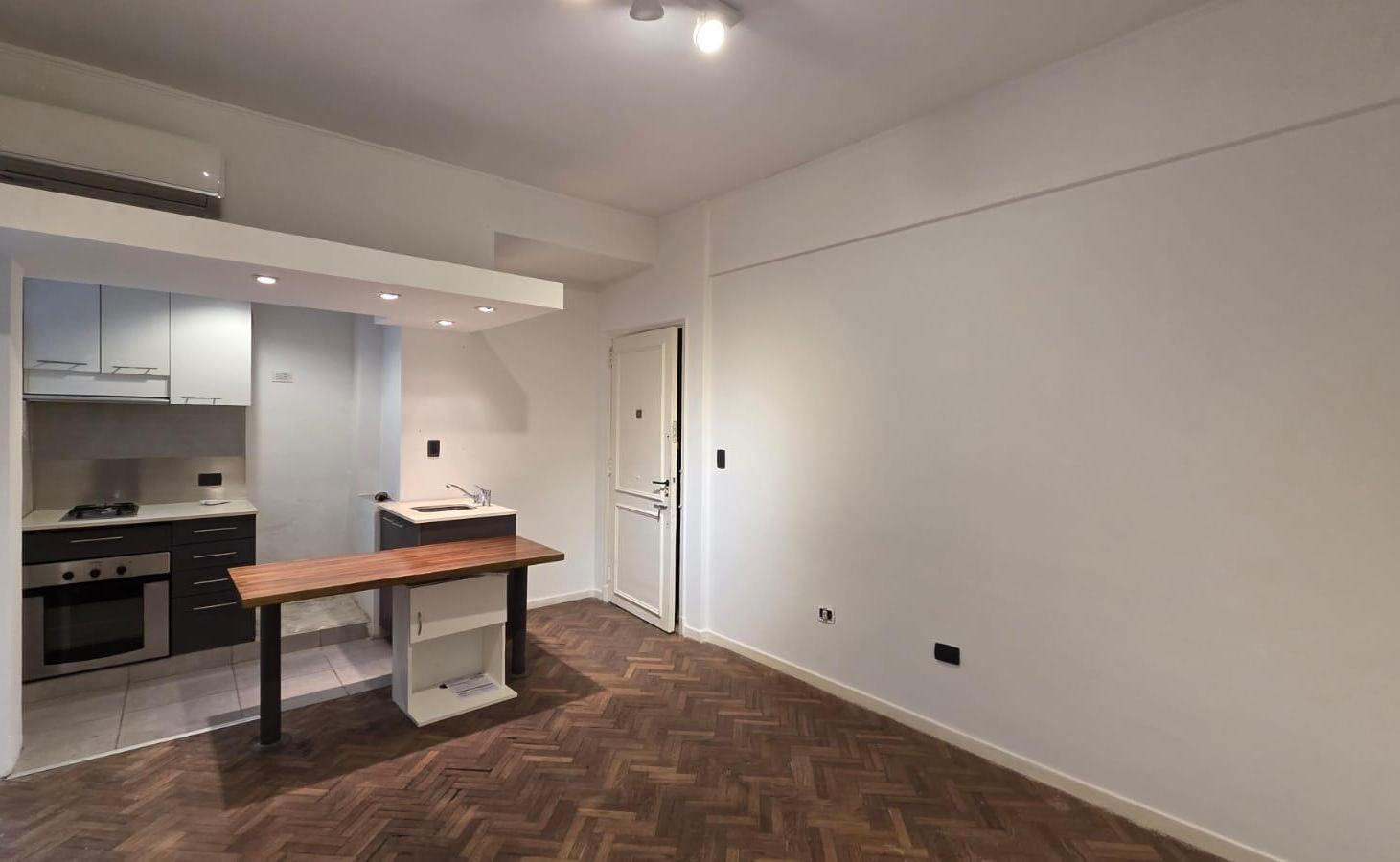 Foto de VENTA DEPARTAMENTO EN RECOLETA: 2 AMBIENTES RECICLADOS -PRÓXIMO, imagen 2