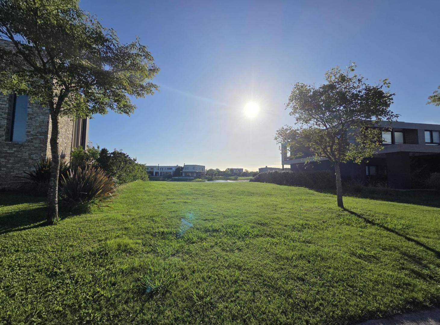 Foto de VENTA LOTE B° CEIBOS PUERTOS: LOTE AL AGUA 800M2 - LISTO P/CONSTRUIR, imagen 3