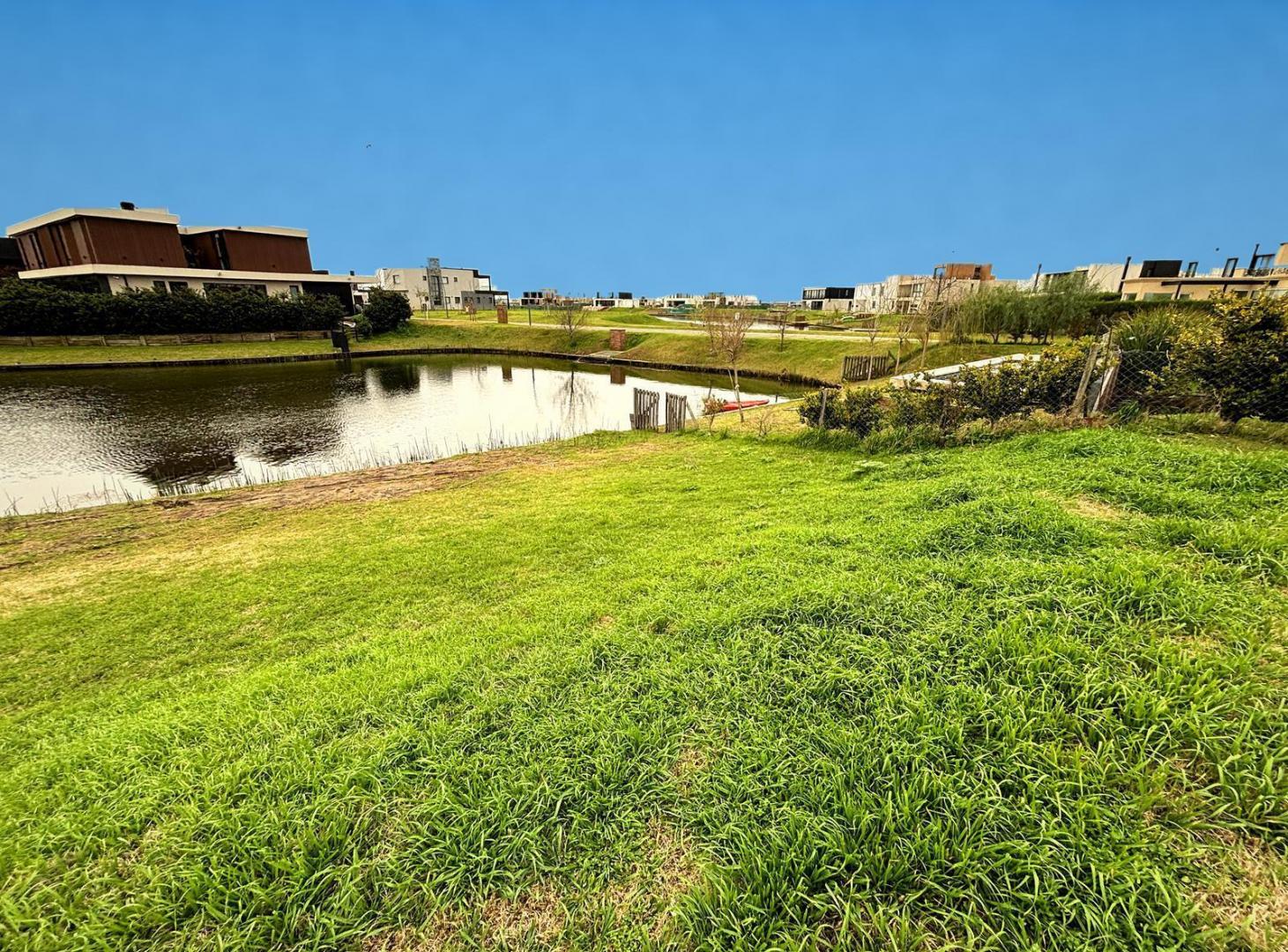 Foto de VENTA TERRENO - LOTE COSTAS: 905 M2 A LA LAGUNA CENTRAL -ACEPTAN, imagen 3