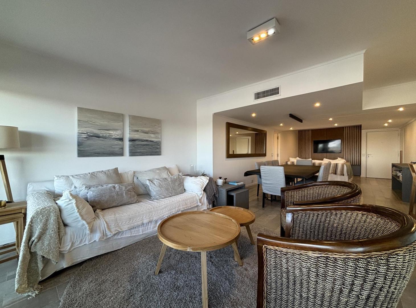 Foto de ALQUILER DEPARTAMENTO MARINAS GOLF: 4 AMBIENTES C/MUEBLES COCHERA, imagen 4
