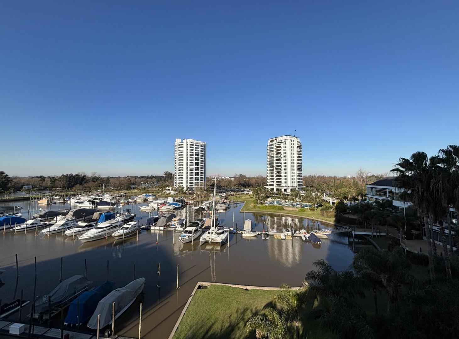 Foto de ALQUILER DEPARTAMENTO MARINAS GOLF: 4 AMBIENTES C/MUEBLES COCHERA, imagen 1