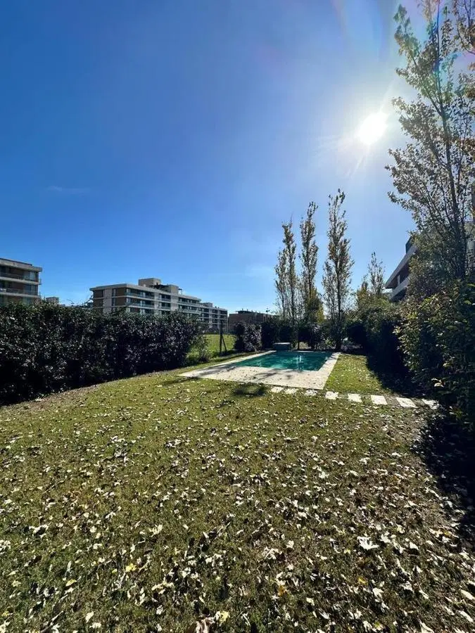 ALQUILER 3 DORMITORIOS CON COCHERA, JARDIN Y PARRILLERO DE USO EXCLUSIVO 2